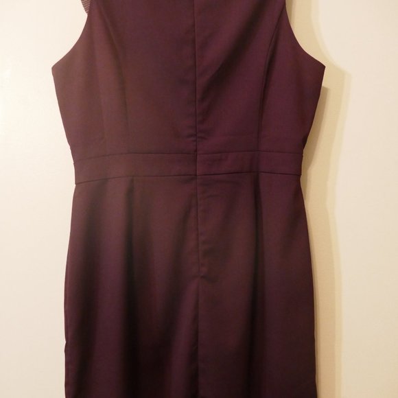 Plum Dress with Ruffle. Large - Picture 4 of 6